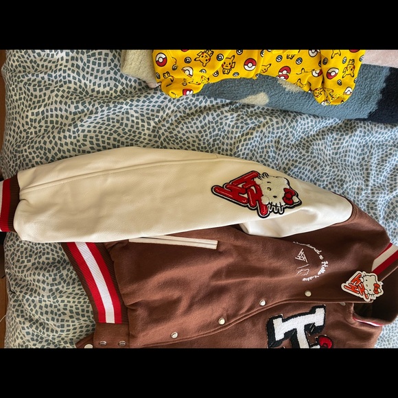 Hello kitty apples varsity bomber jacket - Picture 4 of 9